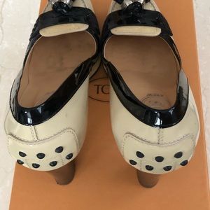 Tod's Shoes - TOD’S Leather Pumps with Tassels Tod's Shoes - TOD’S Leather Pumps with Tassels